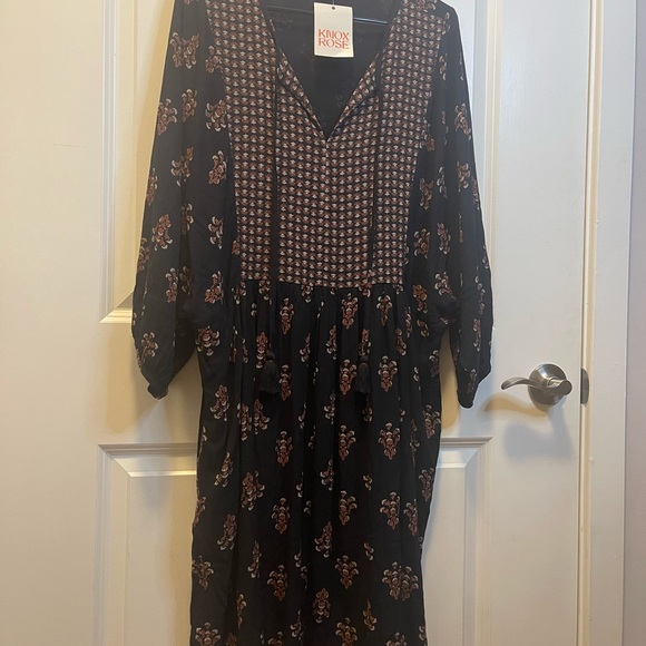 Knox Rose. NWT. Boho black printed baby doll whimsy goth dress. - Picture 7 of 10